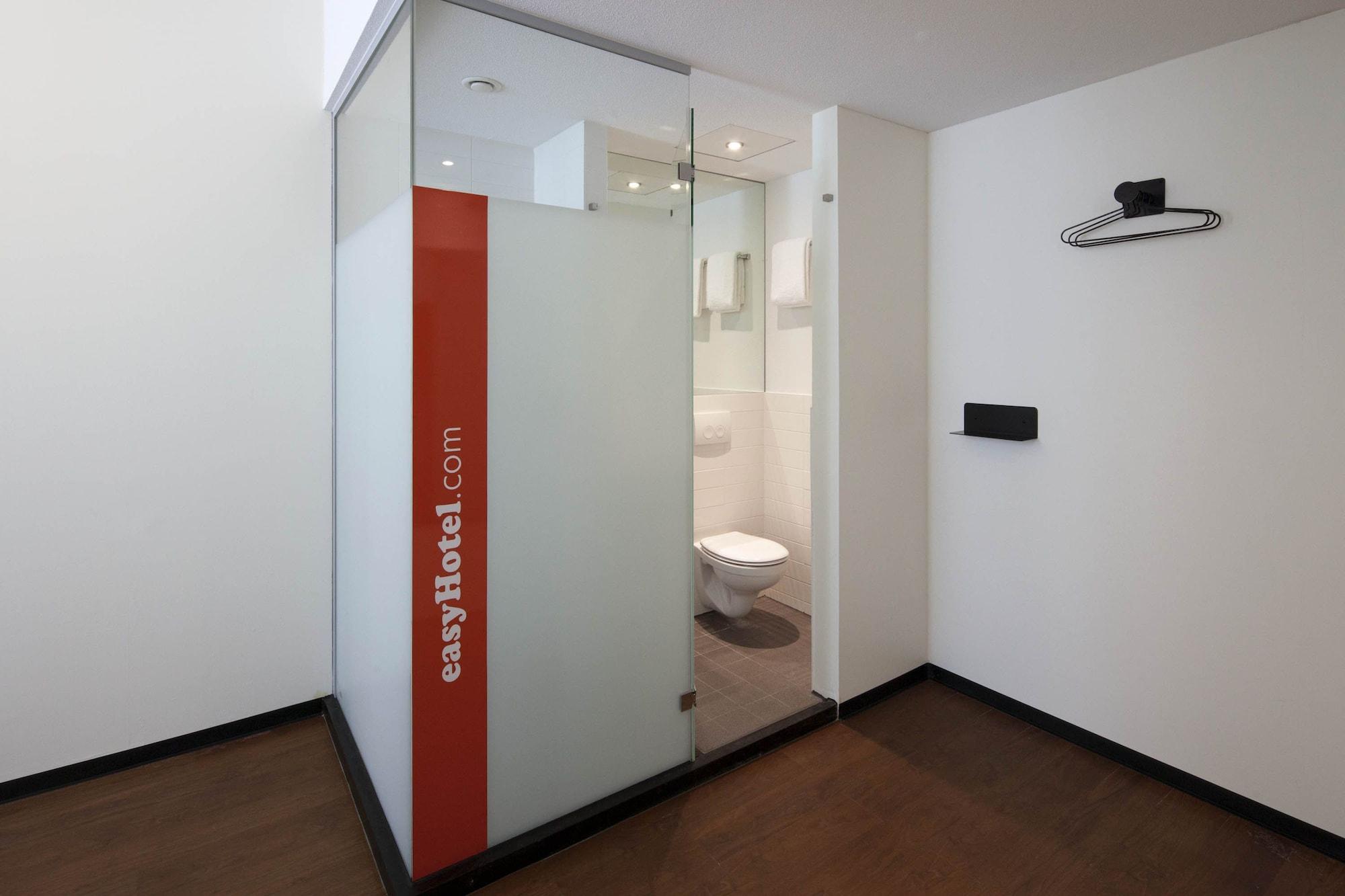Easyhotel Rotterdam City Centre Εξωτερικό φωτογραφία