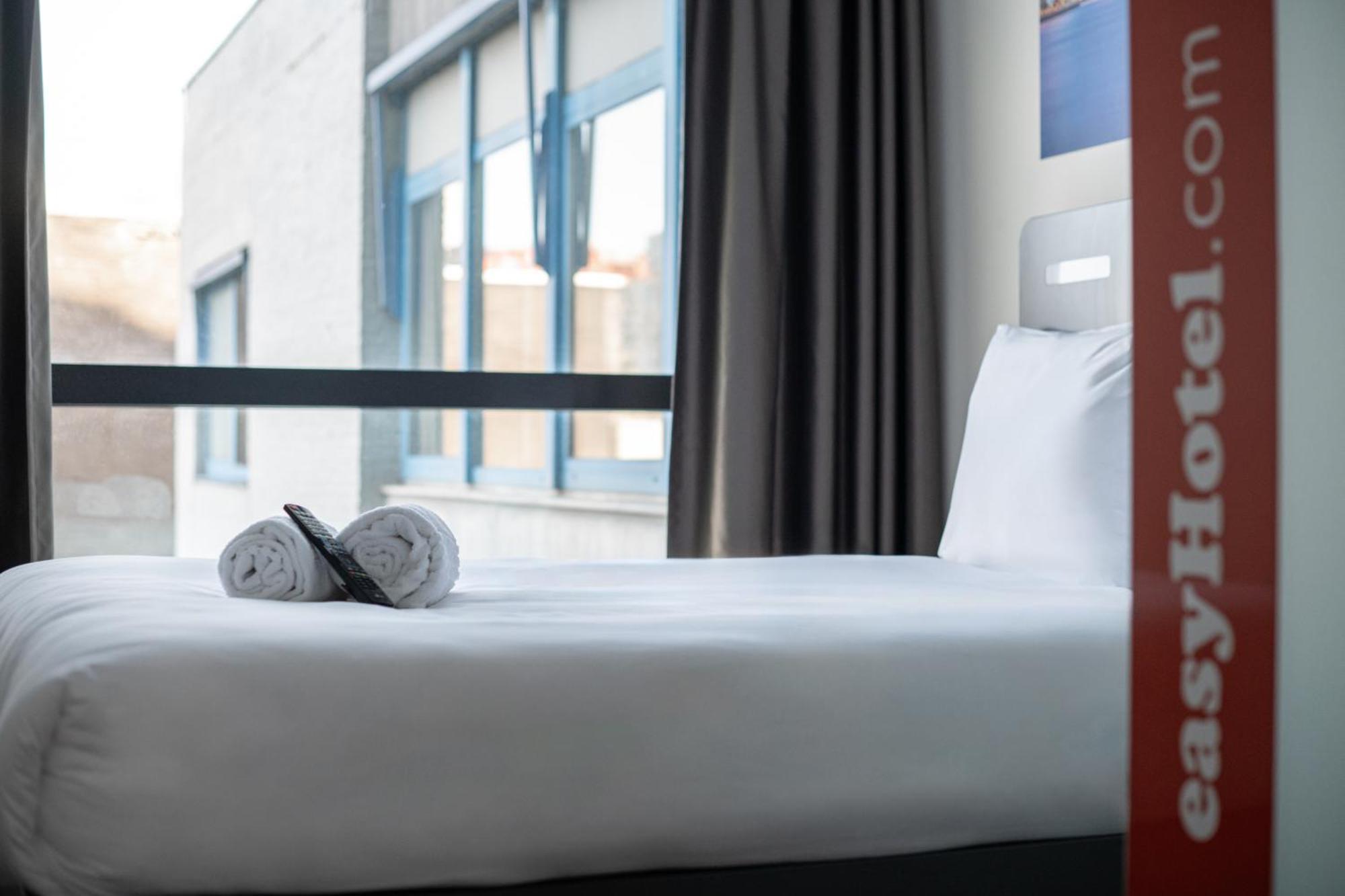 Easyhotel Rotterdam City Centre Εξωτερικό φωτογραφία
